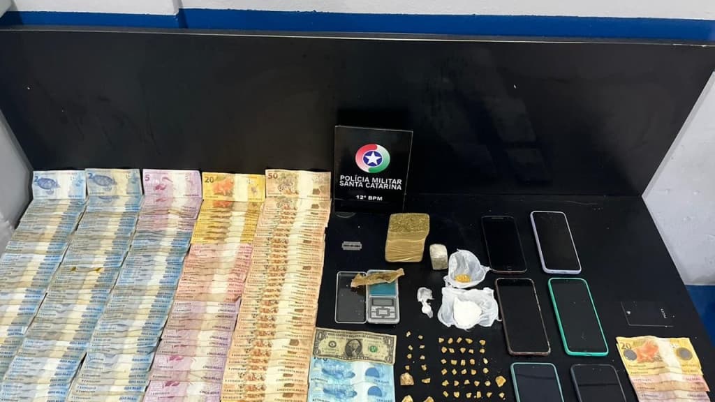 Proprietários de conveniência em BC são presos por tráfico de drogas
