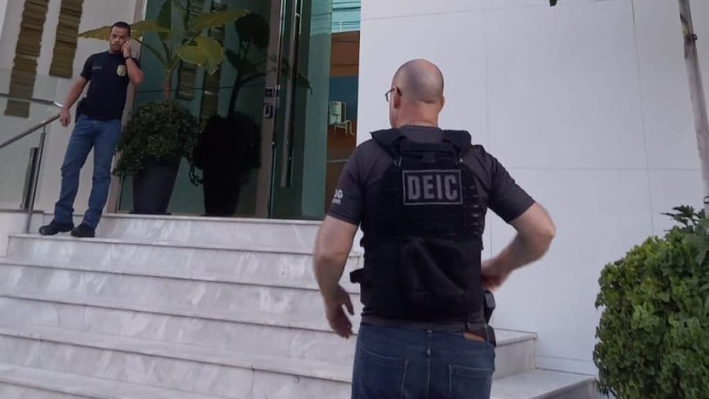 Golpistas de “criptomoedas” estavam construindo prédios de luxo em SC