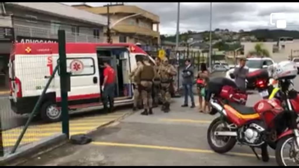 Homem fica gravemente ferido ao ser esfaqueado em Camboriú