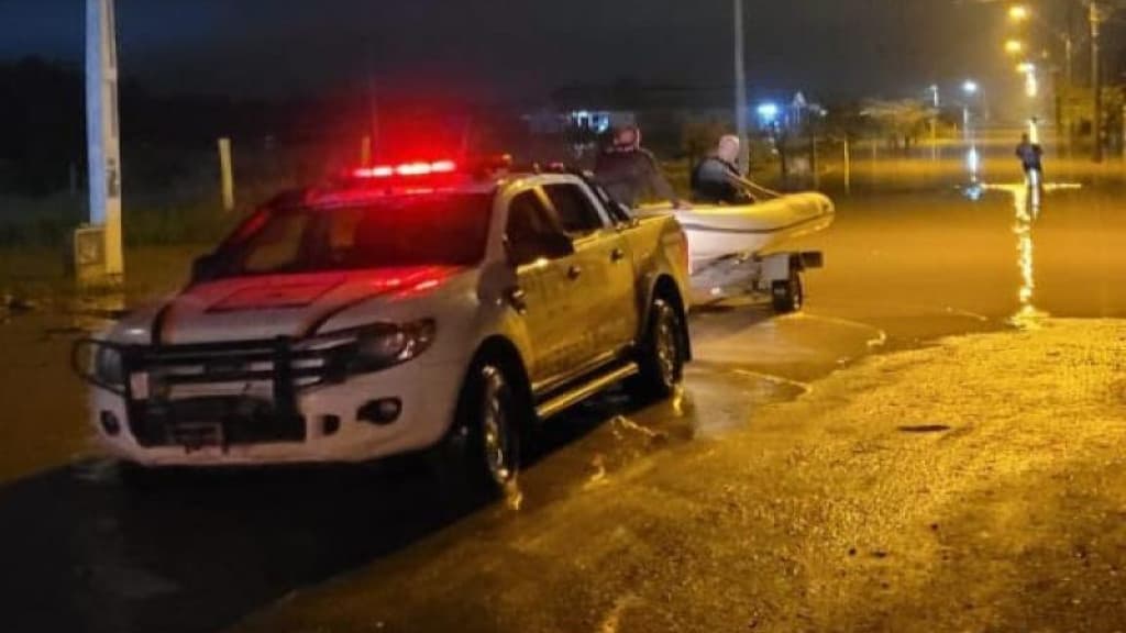 Itajaí registra 179 pontos de alagamentos