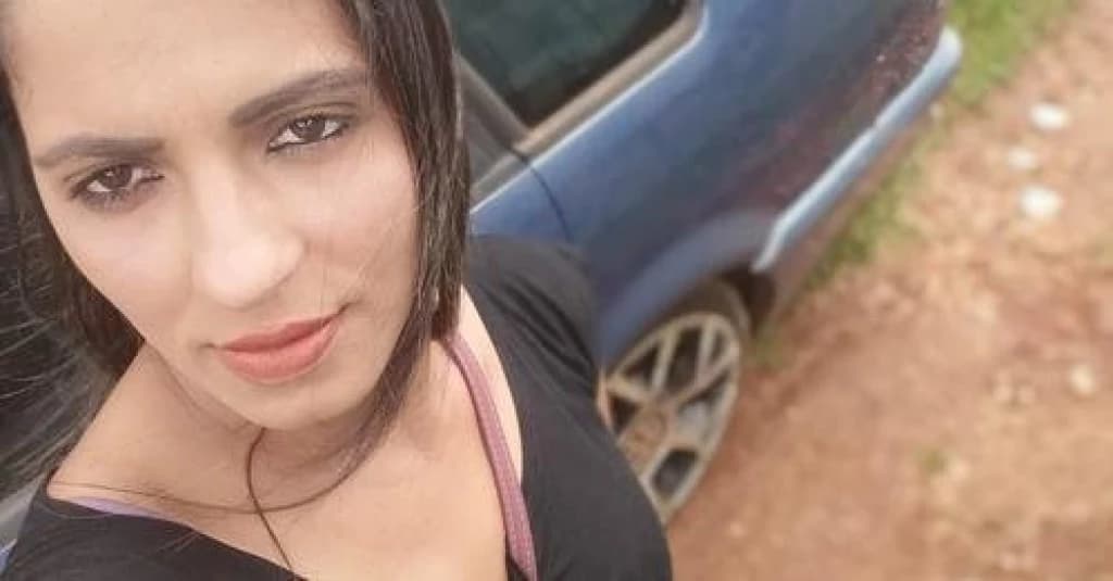 Mulher é encontrada morta com fio de arame no pescoço em SC