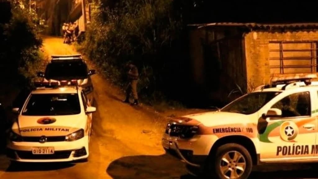 Homem leva tiro no peito enquanto caminhava em rua de Itajaí