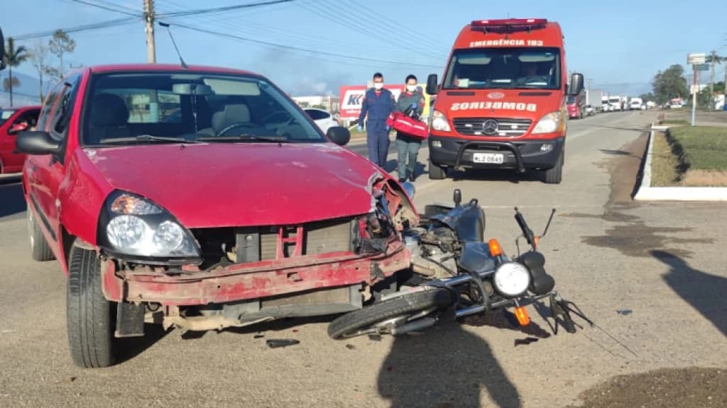 Grave acidente deixa motociclista ferido em Canelinha