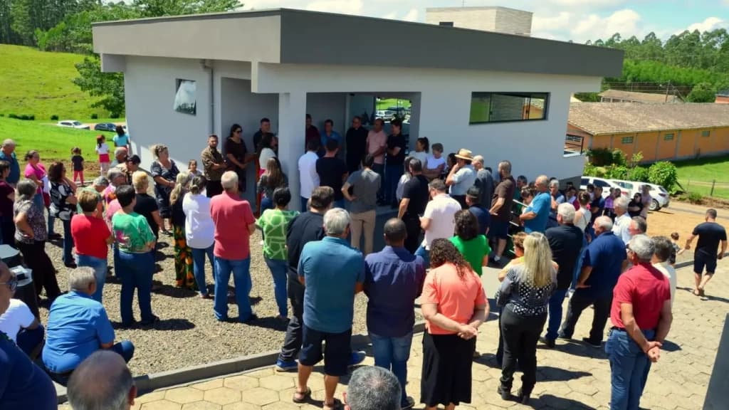 Churrascada marca inauguração de Capela Mortuária: “quem vai ser o primeiro?”