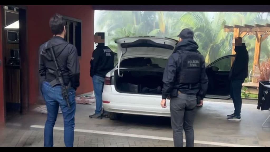 Polícia Civil cumpre ordem judicial contra empresa de pirâmide financeira em Porto Belo e BC