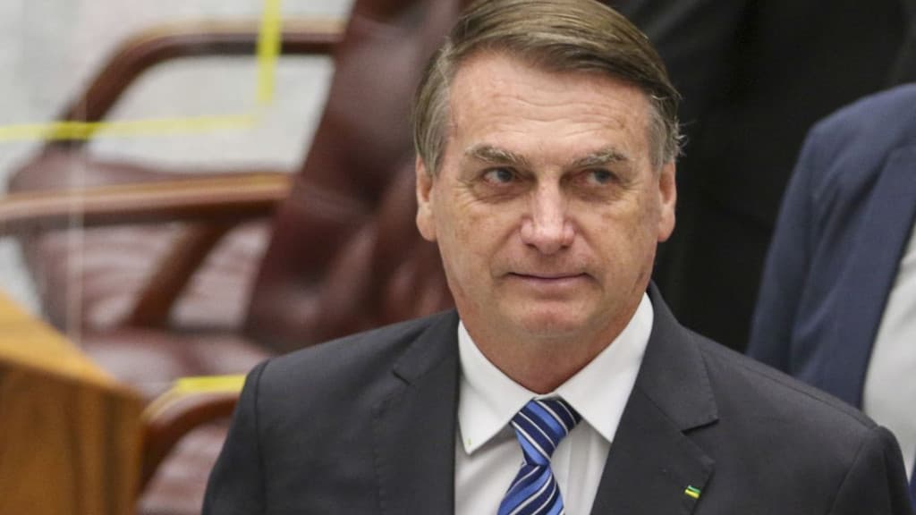 PGR solicita que redes sociais como Instagram e TikTok forneçam dados de seguidores de Bolsonaro
