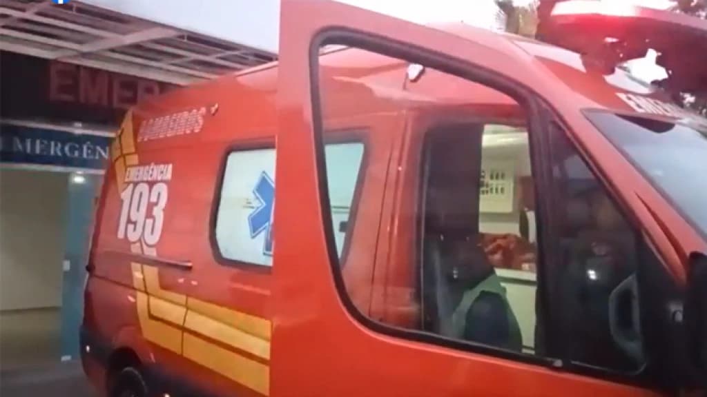 Acidente de trânsito deixa vítima desacordada em São João Batista