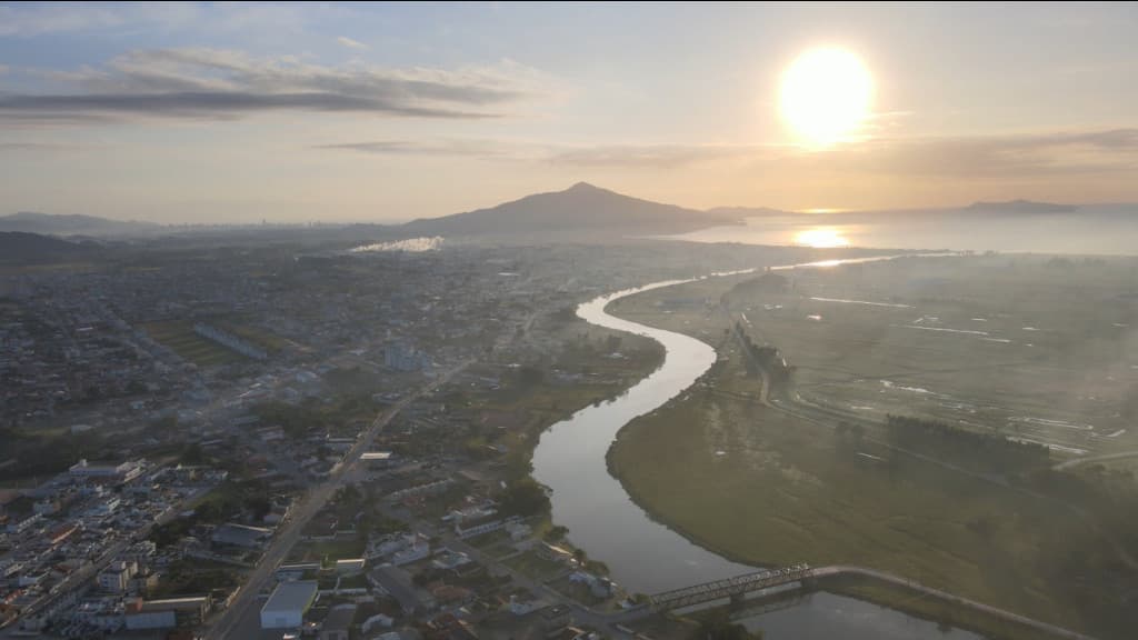 Semana começa com sol e elevação de temperatura em SC