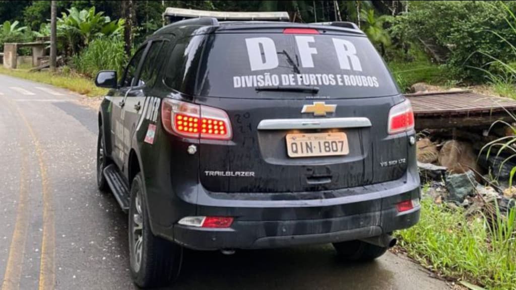 Grupo suspeito de agressão e assalto a idoso em Brusque é preso
