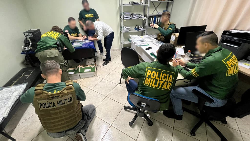 GAECO deflagra operação “Teto de Vidro” em prefeituras de SC por suspeitas de corrupção