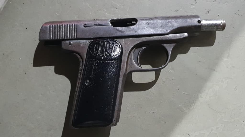 Criminoso é preso e arma apreendida após roubo de carro em Tijucas