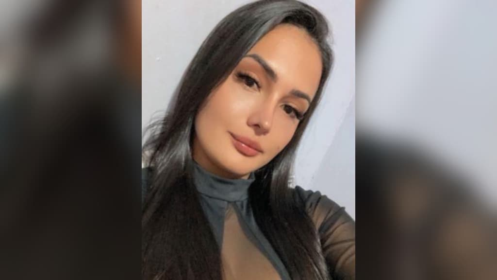 Jovem catarinense morre após namorado fugir da PM e capotar; VEJA VÍDEO