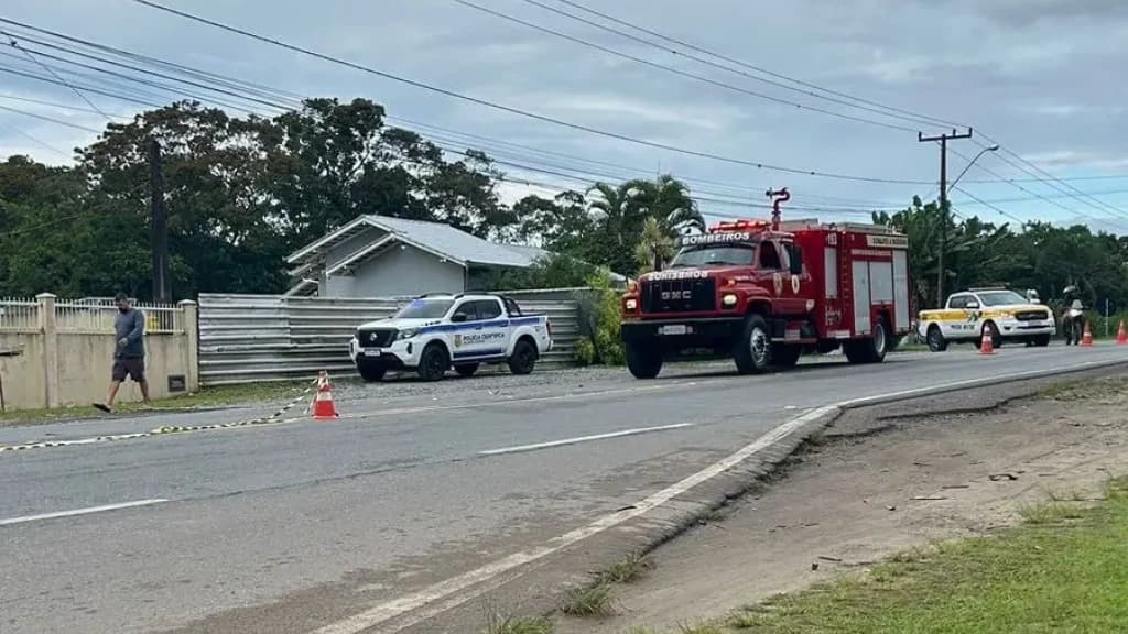 Mulher morre atropelada na SC-415 em São Francisco do Sul