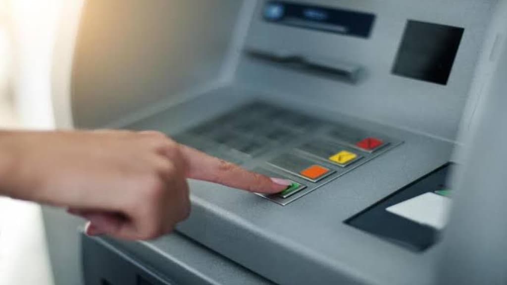 Bancária de Camboriú é condenada por desviar R$ 122 mil da conta de cliente