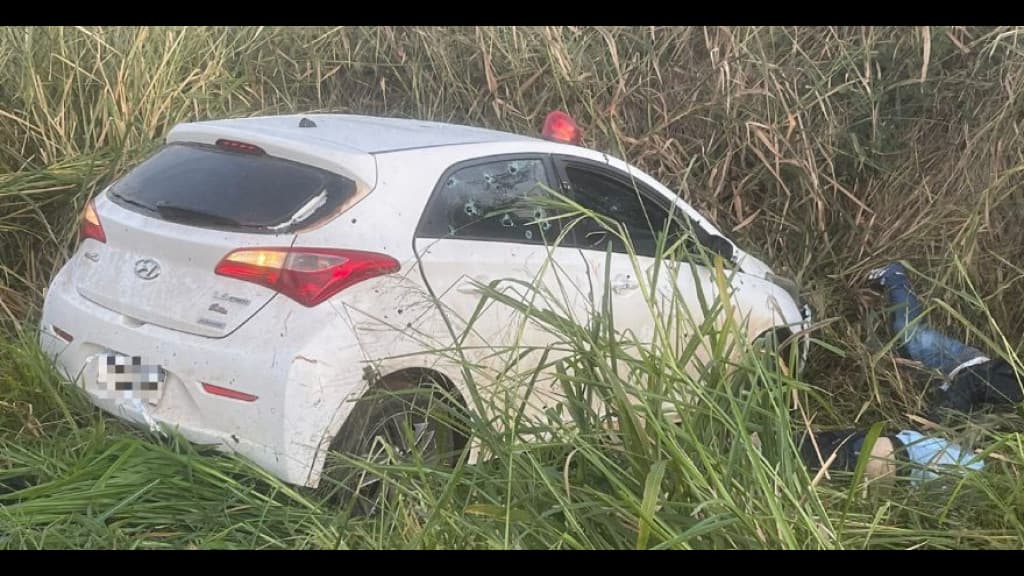 Quatro assaltantes morrem em confronto no Paraná