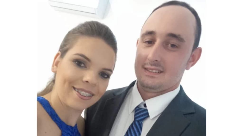 Mulher é encontrada morta com o pescoço degolado em SC