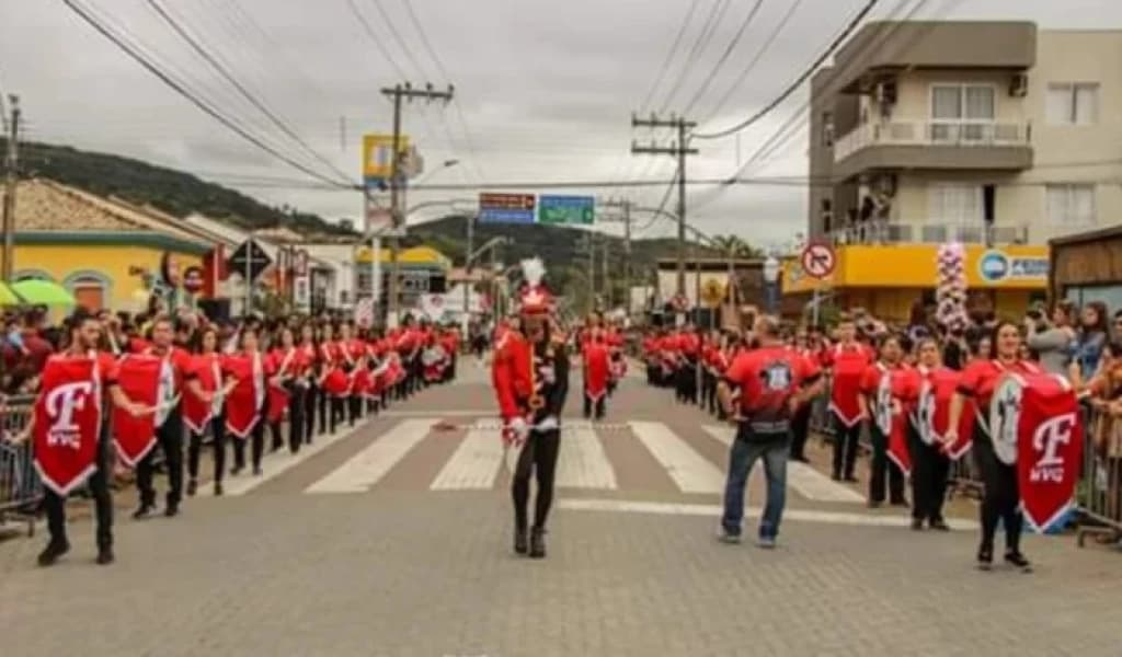 Fanfarra da Praça pede ajuda para comprar uniformes