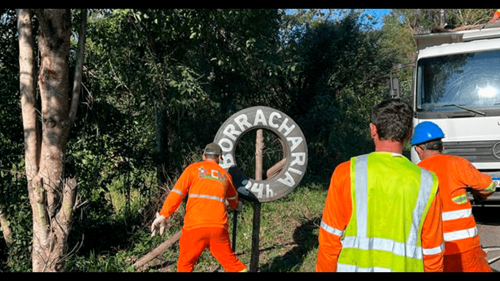 DNIT vai retirar placas de publicidades às margens de rodovias em SC