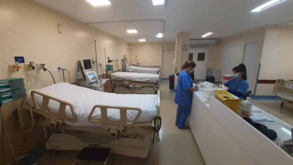 Mais de 88% dos leitos de UTI ocupados com alta de casos de dengue e Covid em SC