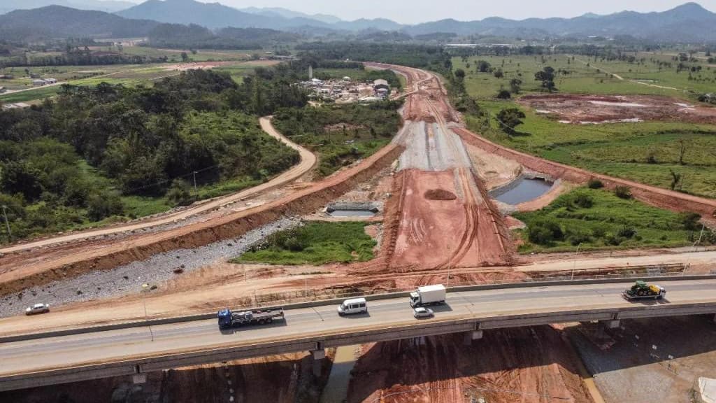 BR-101, na altura de Biguaçu, ficará interditada na segunda (12)