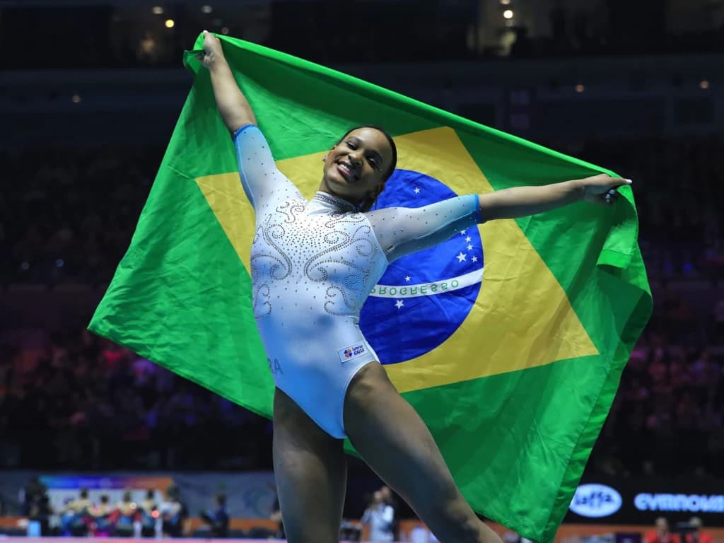 Rebeca Andrade conquista ouro inédito no Mundial de Ginástica