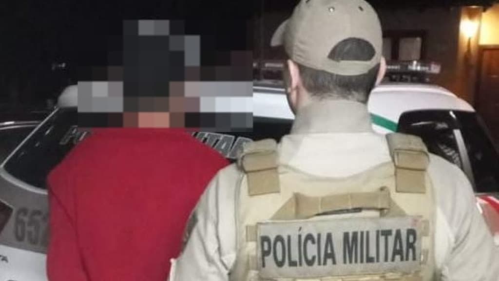 Homem agride esposa por não querer parar de beber, em Nova Trento