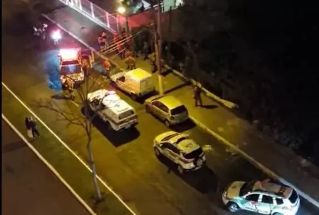 Bêbado pega no pescoço de esposa em discussão e causa pânico em SC