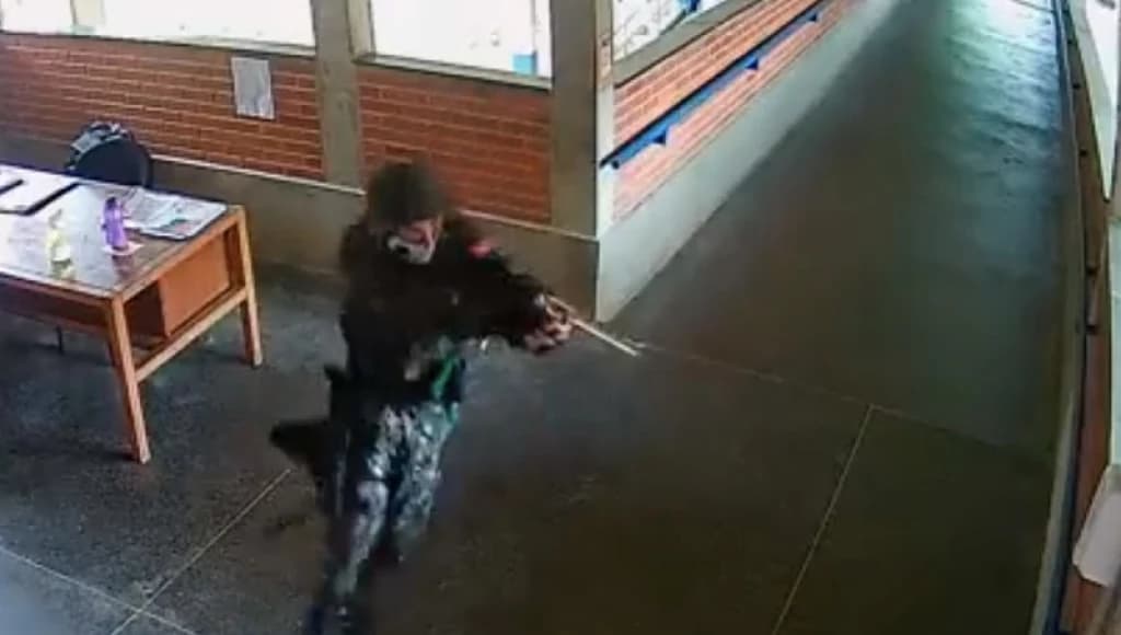 Imagens fortes: vídeo mostra atentado em escola do Espírito Santo