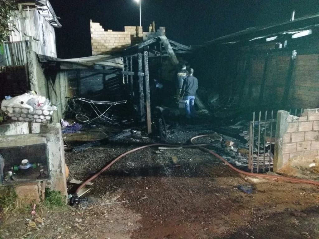 Incêndio mata jovem em SC