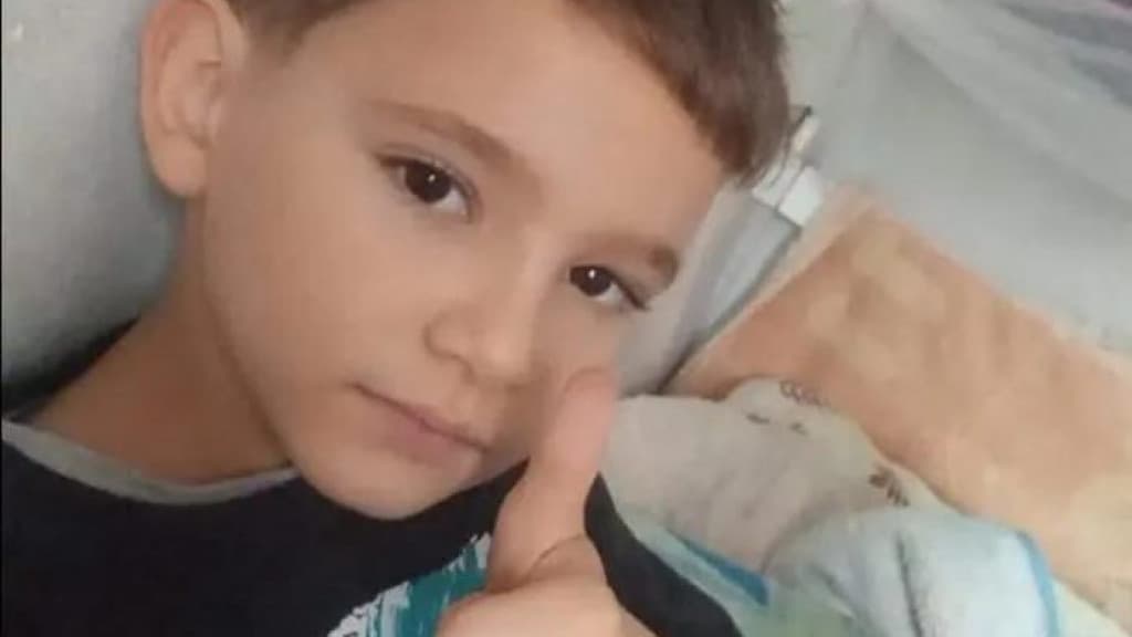Menino é identificado como vítima de atropelamento enquanto andava de bicicleta