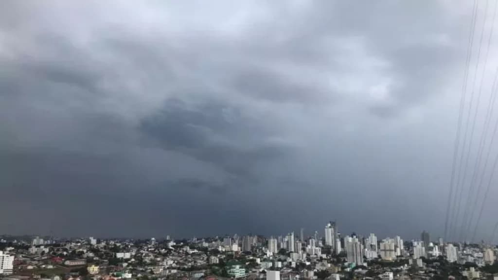 Formação de ciclone e chegada de massa de ar frio provocam mudança de tempo em SC