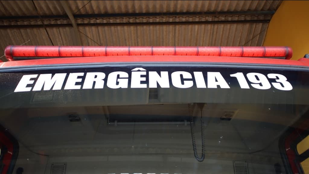 Criança de 12 anos é atropelada enquanto ia à escola e é salva por professora
