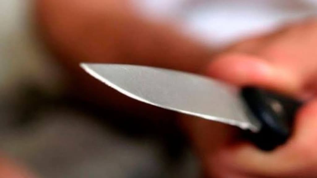 Homem é esfaqueado após tentar defender irmã de agressão em São João Batista