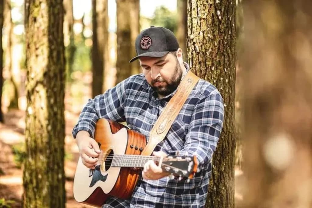 Cantor catarinense ajudará a eleger vencedores do Grammy
