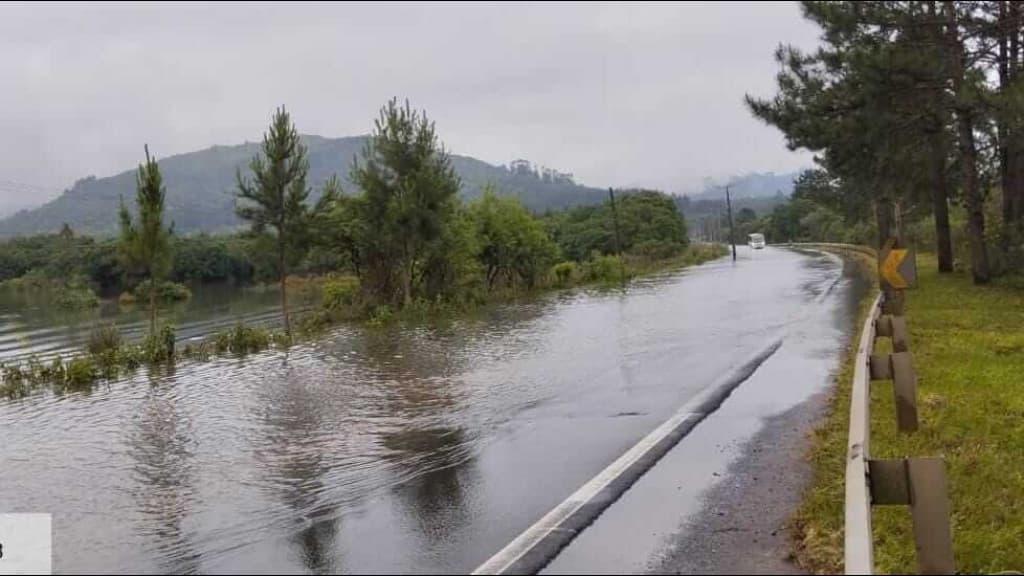 Rodovias do Norte de SC são liberadas após semanas de alagamentos