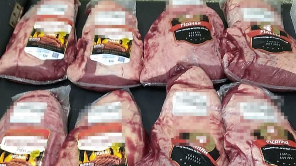 FURTO EM FAMÍLIA: Mãe leva filho de 13 anos para furtar 14 kg de picanha em supermercado