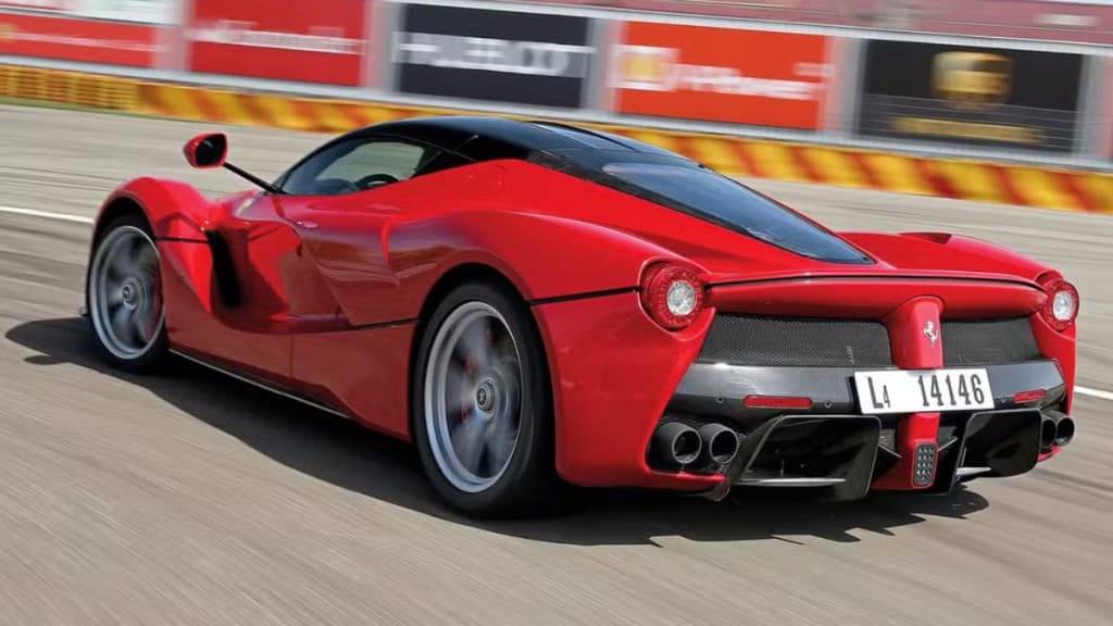 Catarinense paga o IPVA mais caro do Brasil para emplacar Ferrari de R$ 41 milhões