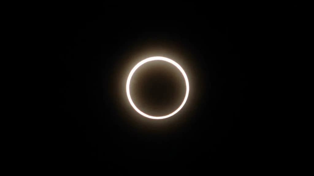 Eclipse solar vai marcar o céu catarinense neste sábado