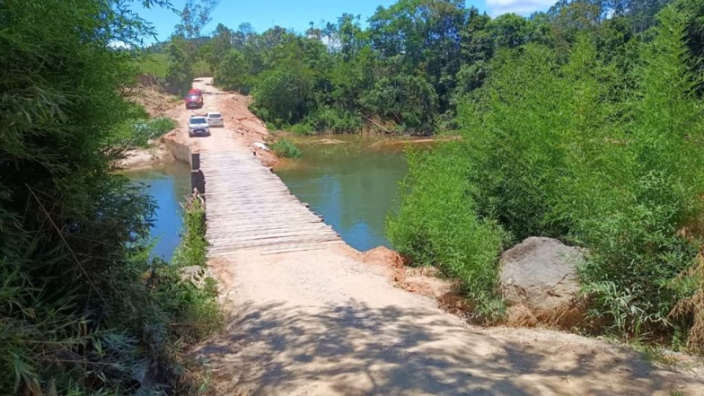 Idoso que estava desaparecido é encontrado morto dentro de carro em rio