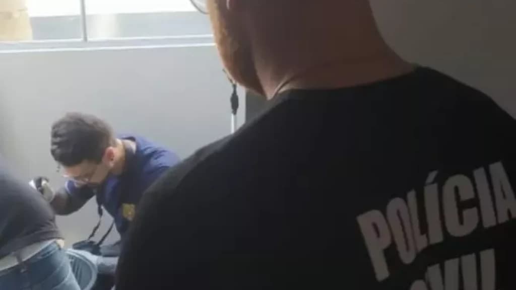Mãe e padrasto se tornam réus por estupro e tortura contra bebê em SC