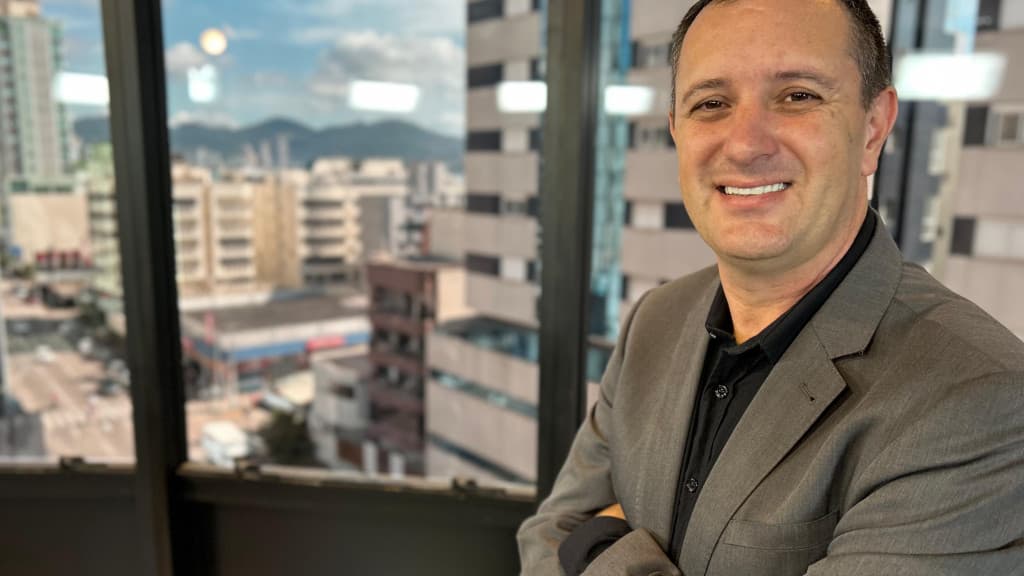 Novas tecnologias fazem vendas de imóveis crescerem em Itapema e  destacam corretores “conectados”