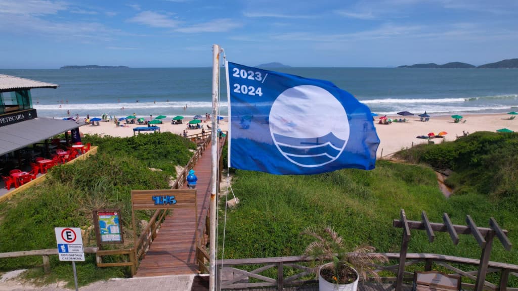 Pesquisa revela que 100% dos entrevistados recomendariam as praias Bandeira Azul de Bombinhas