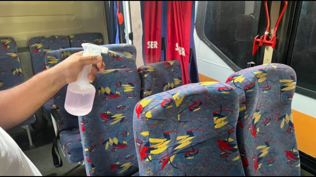 Porto Belo intensifica higienização de ônibus escolares para combater sarna humana
