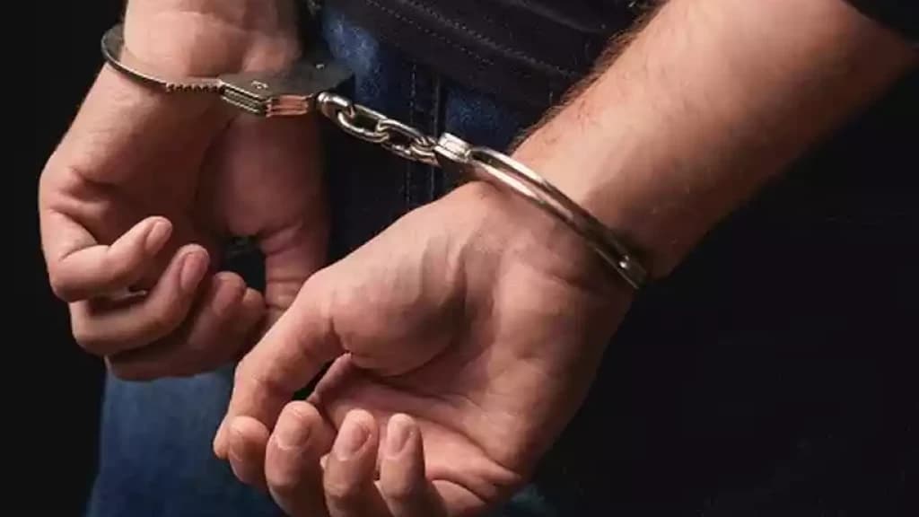 Homem é preso após esfaquear cachorro em posto de combustível