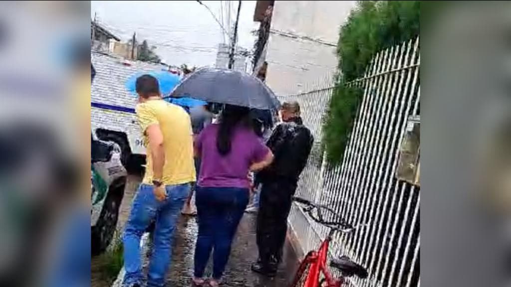 Mulher morre após ser esfaqueada no pescoço pelo marido, em Itajaí