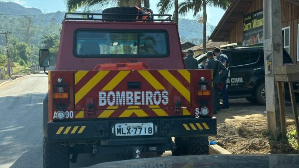 Corpo é encontrado em área de mata em Canelinha