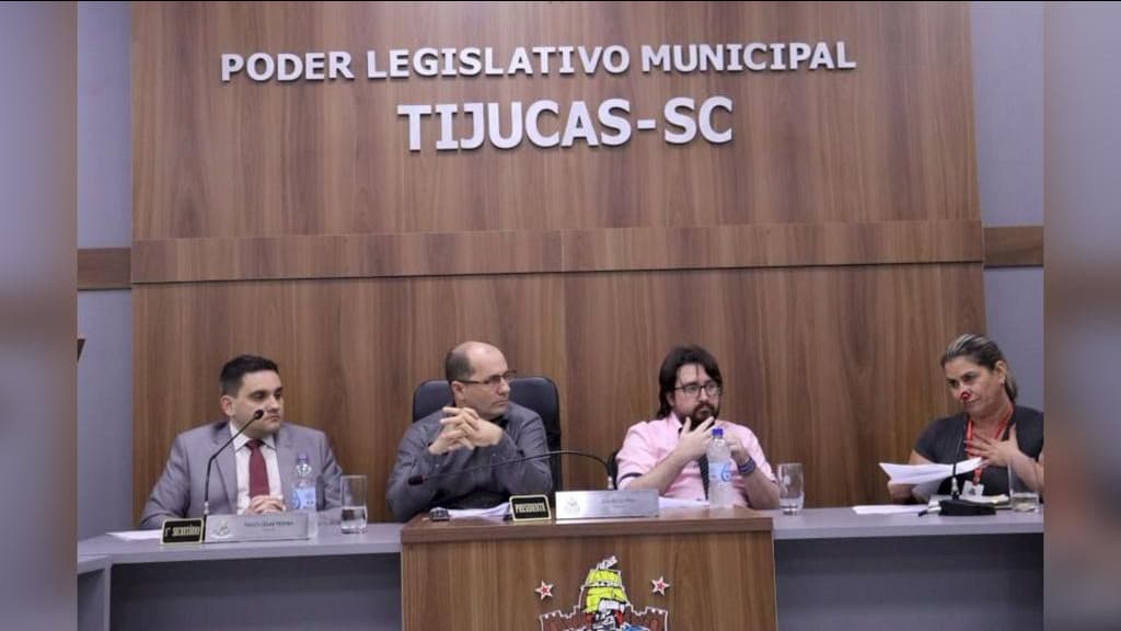 Câmara debate alterações na carreira do magistério municipal em Audiência Pública