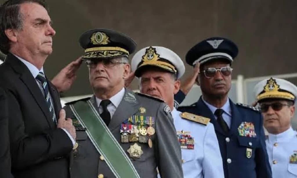 Bolsonaro convoca comandantes das Forças Armadas para reunião de urgência
