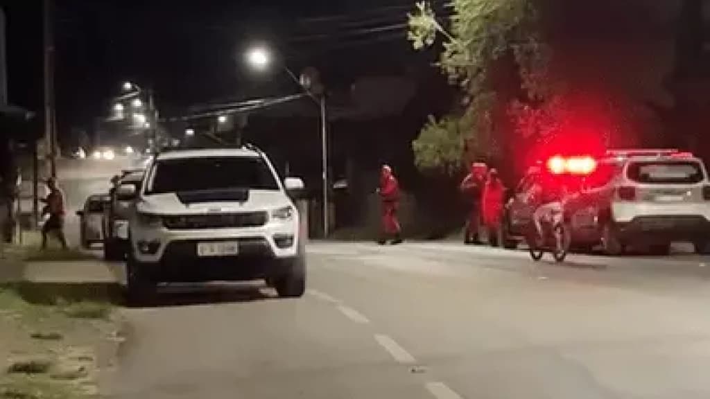 Homem é encontrado morto com sinais de violência em casa abandona