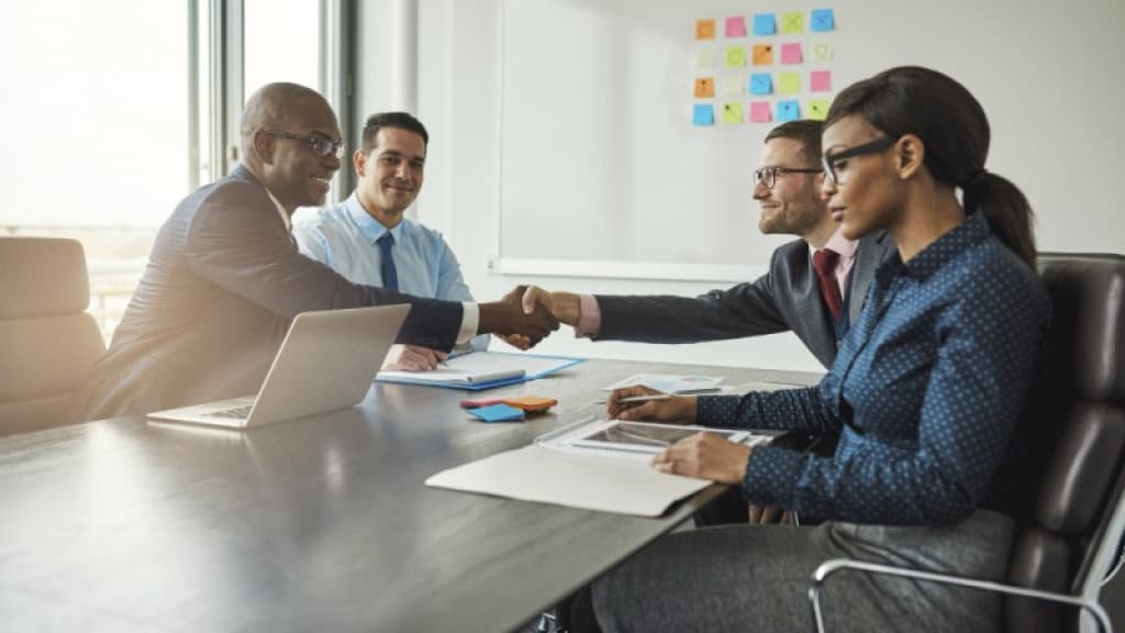 Como Abordar a Empresa dos Seus Sonhos: Dicas para Iniciar sua Jornada Profissional